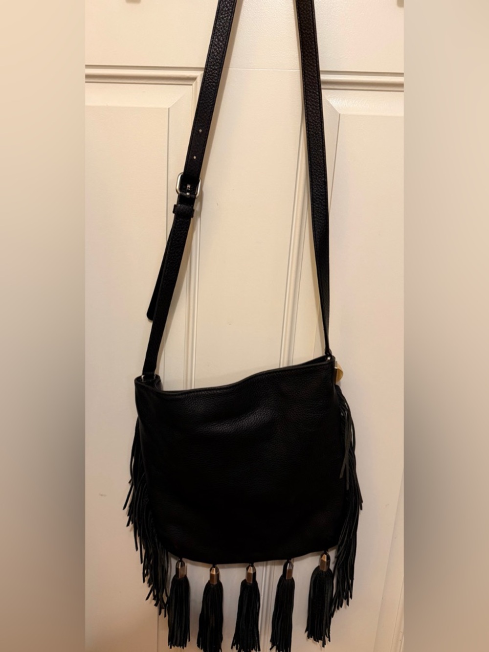 Fringed Tassel Crossbody Pebble Leather Black Bag - Picture 4 of 11